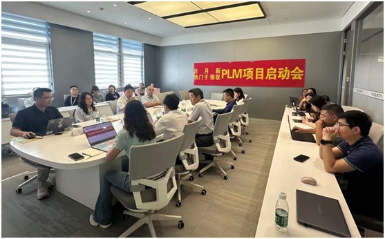 【向未来 赋新生】领驭科技亮相2025跨境电商行业数据报告大会，携手微软云共探跨境电商行业数智蓝海